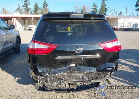 2017 Toyota Sienna Limited Premium 7 Passenger z USA, uszkodzony, nr VIN 5TDDZ3DC8HS147513